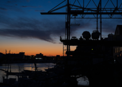 夕暮れ港のストーリー