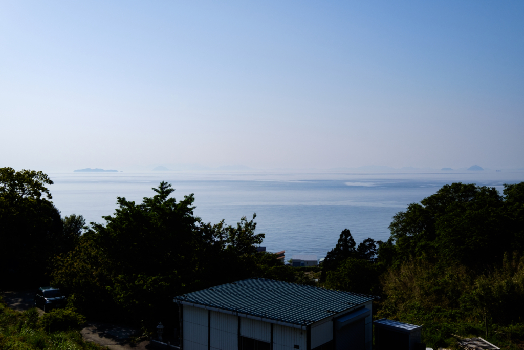 持て余す時間の空と海