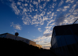 千切れる雲と背徳感と