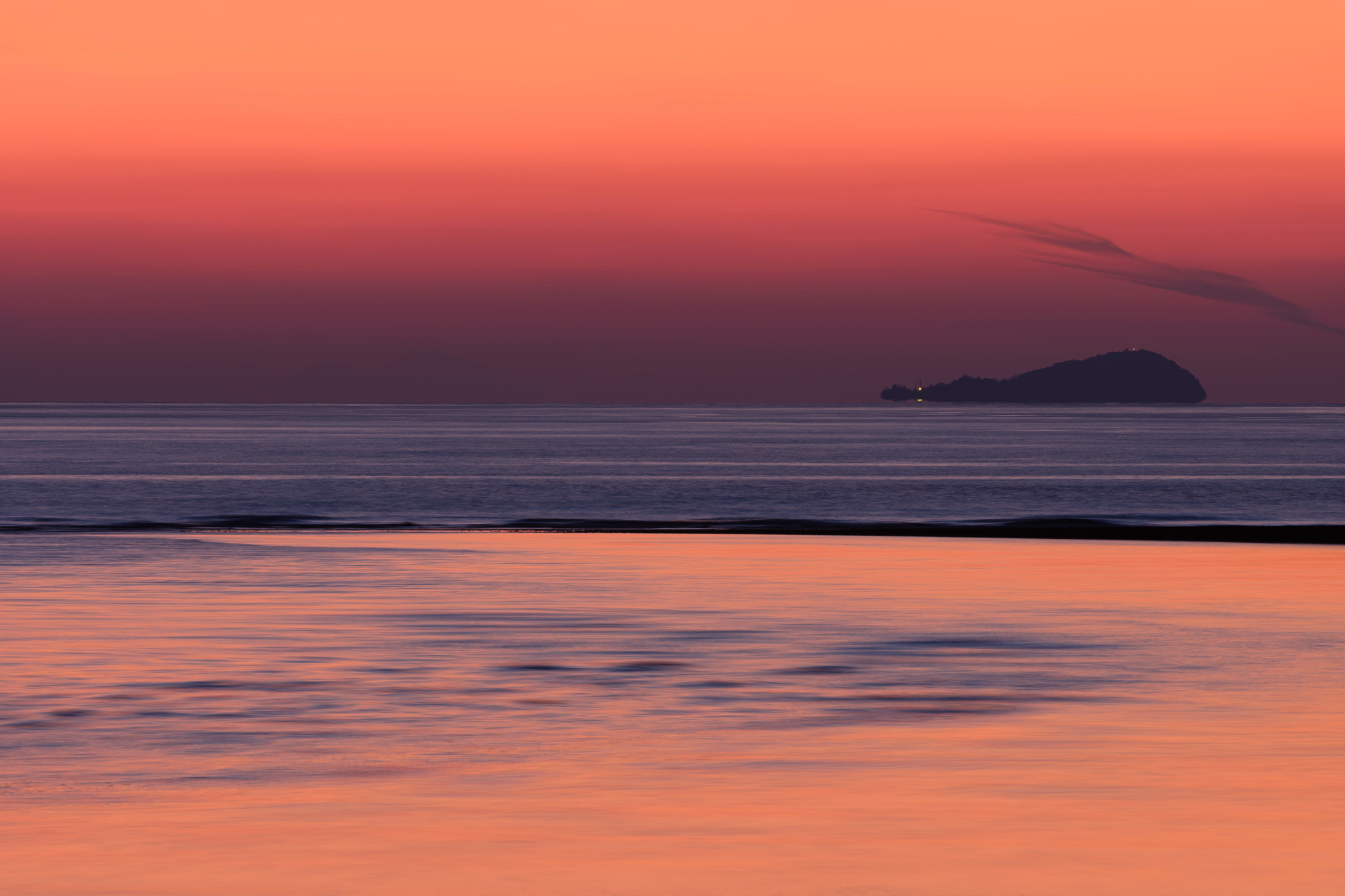 残光、夕凪を照らす